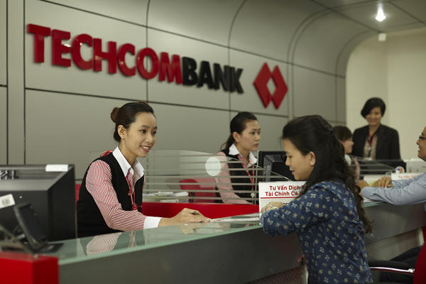 Techcombank đã chi hơn 4.000 tỷ đồng mua lại 19,4% vốn làm cổ phiếu quỹ khi HSBC thoái vốn?