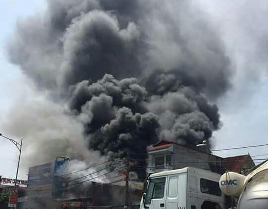 Xưởng sản xuất tư nhân thuộc thôn Thượng Thụy (xã Đức Thượng, Hoài Đức, Hà Nội) đã xảy ra vụ cháy lớn làm 8 người thiệt mạng.