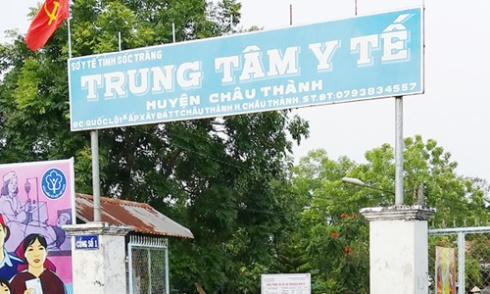 Bé gái 2 tuổi tử vong, gia đình đổ lỗi do không có bác sĩ siêu âm