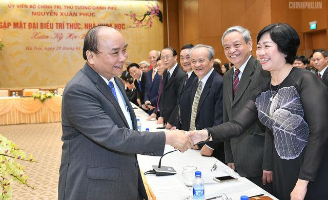 Thủ tướng chủ trì buổi gặp mặt đại biểu trí thức, nhà khoa học.