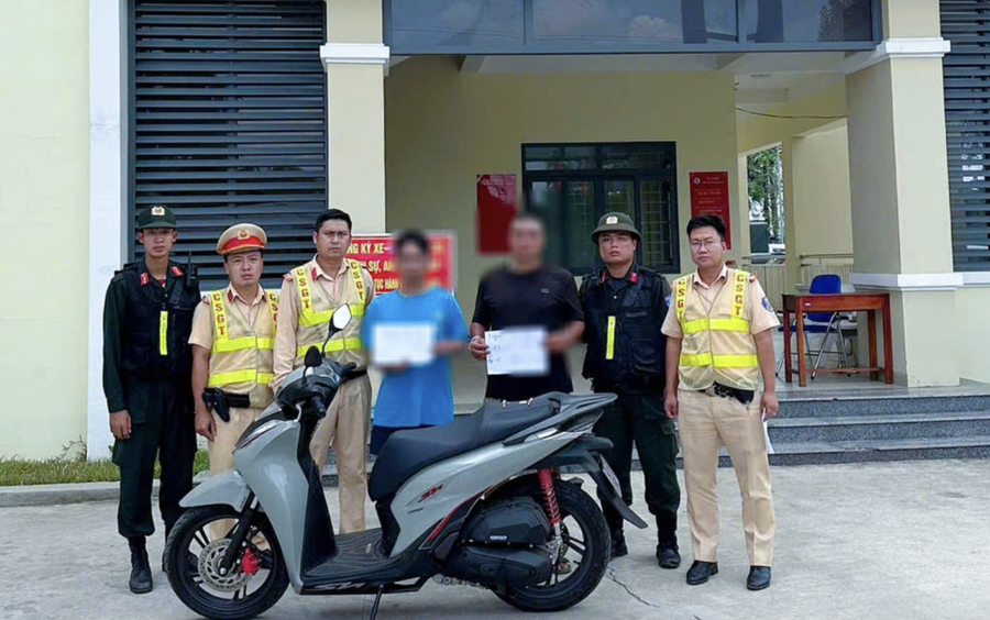 Công an phát hiện hai đối tượng tàng trữ ma túy.