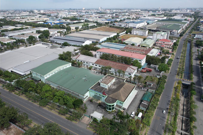 Tập trung hoàn chỉnh hồ sơ thủ tục đầu tư, xây dựng các khu công nghiệp.