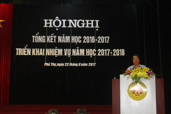 Bí thư Tỉnh Ủy - Hoàng Dân Mạc phát biểu tại hội nghị.