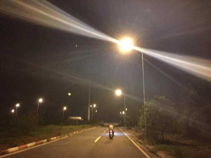 Người tham gia giao thông được an toàn hơn từ khi có điện chiếu sáng.