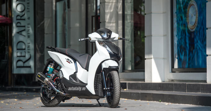 Ảnh chi tiết Honda SH300i được độ khủng tại H&agrave; Nội