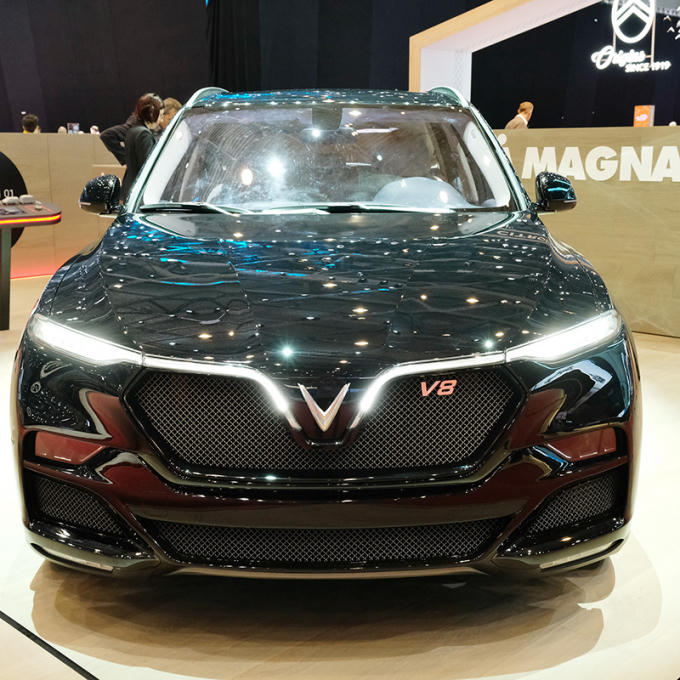 Lộ diện mẫu SUV LUX phi&ecirc;n bản động cơ V8 của VinFast
