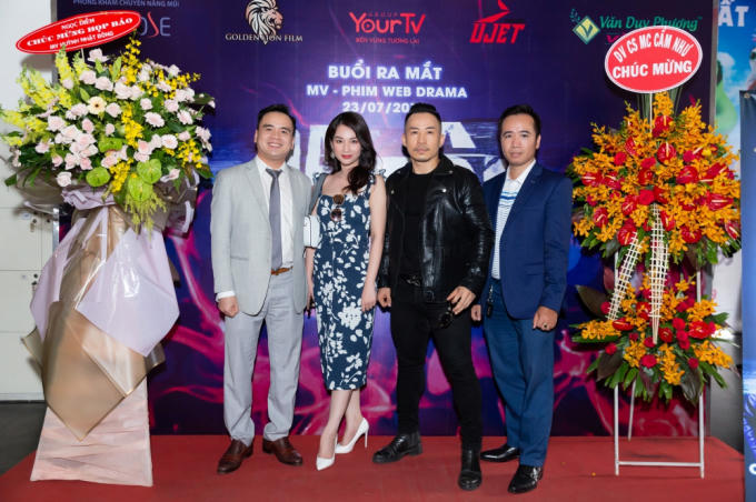 r-QUYNH CHI, HUYNH NHAT DONG