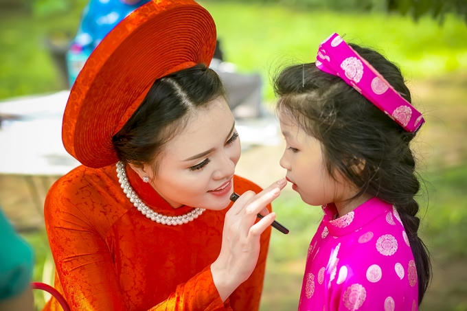 Hình ảnh Thụy Miên rực rỡ trong Cánh thiệp đầu Xuân