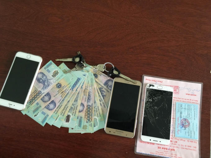 Tang vật mà hai đối tượng cướp giật được