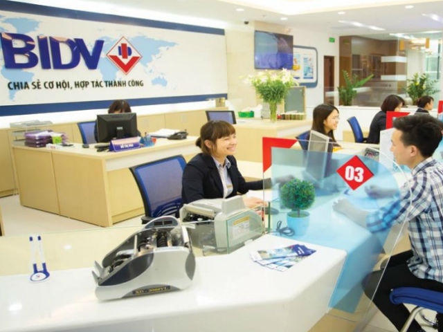 BIDV vượt mặt Vietcombank trở thành ngân hàng trả lương cao nhất hệ thống ngân hàng.