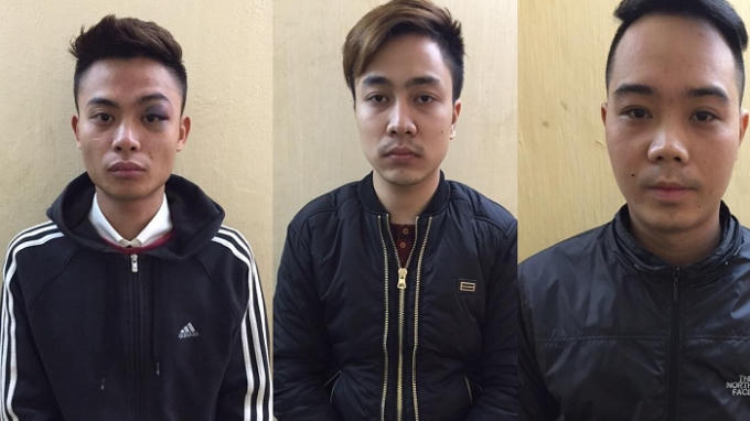 Nhóm đối tượng (từ phải qua trái) Hiển, Đạt, Huấn tại cơ quan công an.