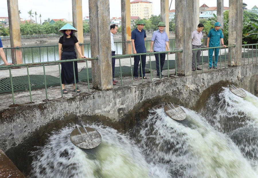 Kiểm tra an toàn tại khu vực Hào thành cổ.