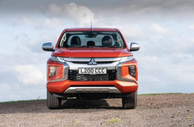 Mitsubishi Triton 2020 chính thức ra mắt, giá từ 603 triệu đồng