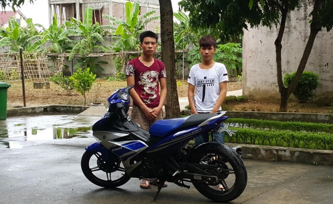 Hai đối tượng Thắng và Đạt tại cơ quan điều tra.
