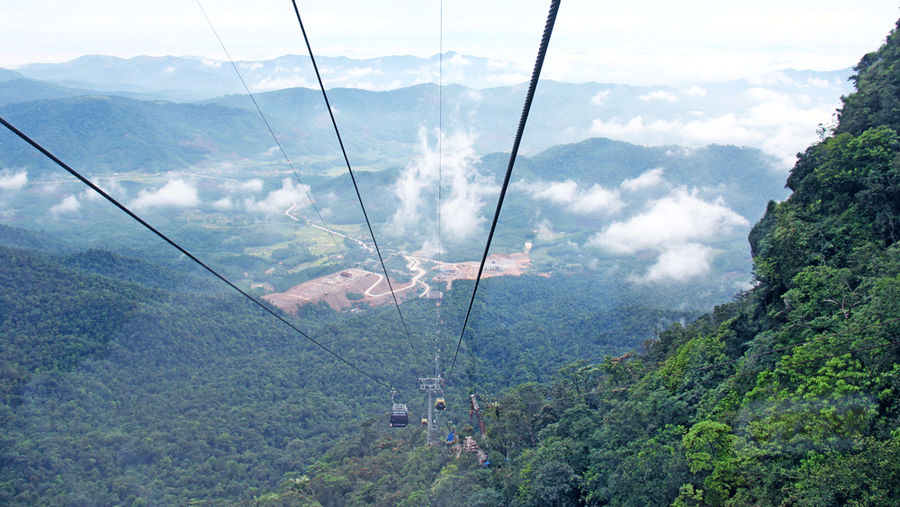 Hệ thống cáp treo Tây Yên Tử đã được nghiệm thu và vận hành. Ảnh Nguyễn Hưởng.