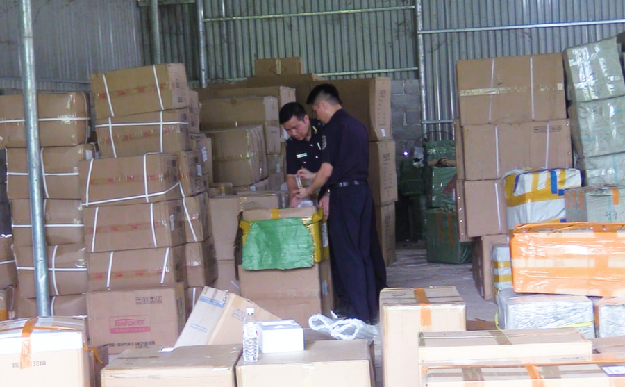 Hình ảnh về kho hàng. Ảnh: Hải quan cung cấp.