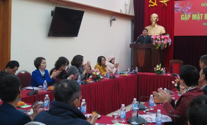 Đông đảo các nhà báo, đại diện các cơ quan truyền thông tại buổi gặp mặt.
