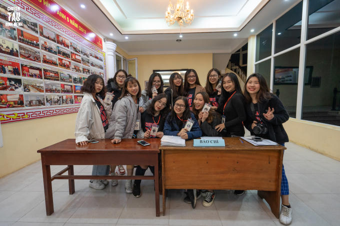 Nụ cười hạnh phúc của các thành viên BTC khi chương trình diễn ra thành công, tốt đẹp.