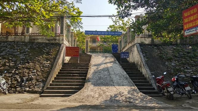 UBND huyện Tương Dương nơi xảy ra vụ việc.