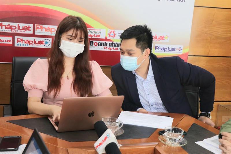 Ông Nguyễn Sơn Tùng – Phó Trưởng Phòng Công tác sinh viên, giảng viên Bộ môn Luật Tố tụng dân sự, Bí thư Đoàn thanh niên Trường Đại học Luật Hà Nội tham gia giao lưu.