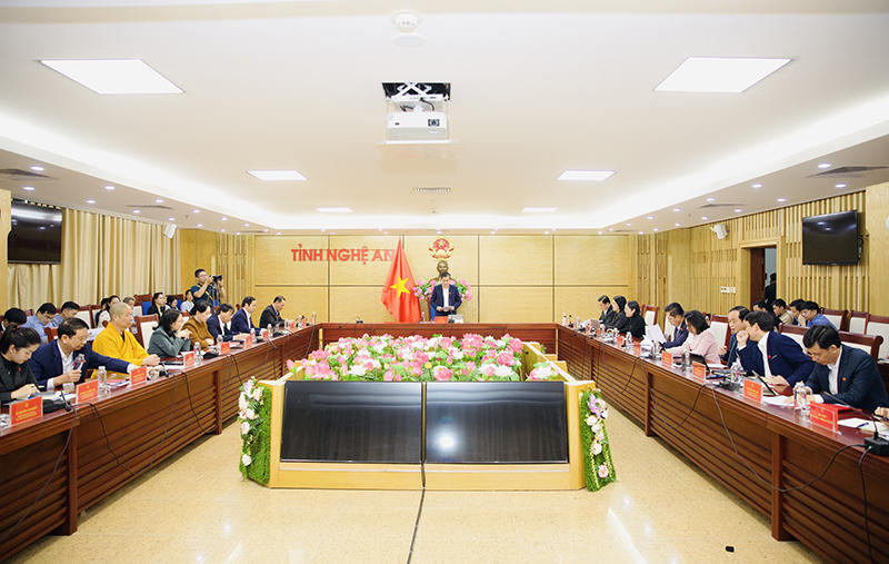 quang-canh638374617898658903