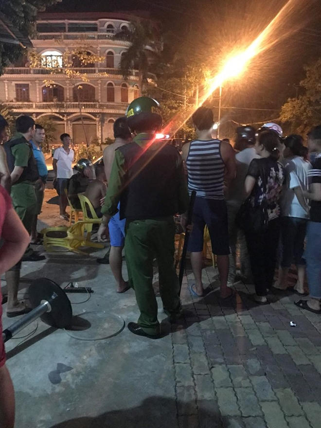 Nhận được tin báo, Công an TP Hòa Bình đã có mặt bảo vệ hiện trường, xử lý các đối tượng liên quan.