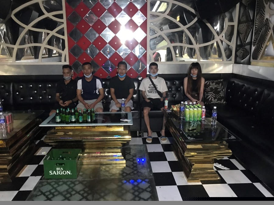 Quán karaoke ở số 298C Văn Cao