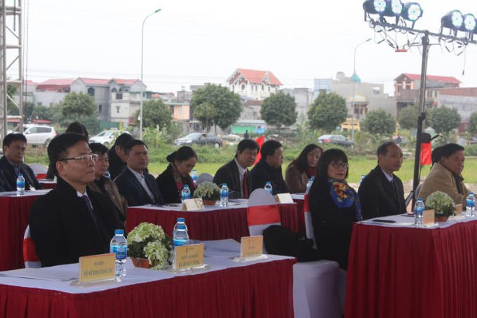 Bộ trưởng Lê Thành Long, Thứ trưởng Đặng Hoàng Oanh và các đại biểu tham dự buổi lễ