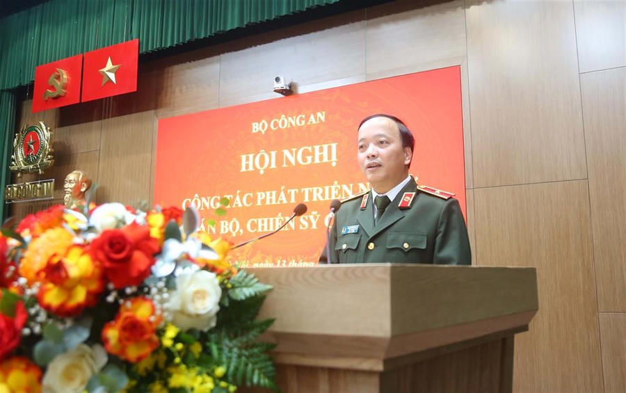 Thứ trưởng Bộ Công an Đặng Hồng Đức phát biểu tại hội nghị. Ảnh: BCA