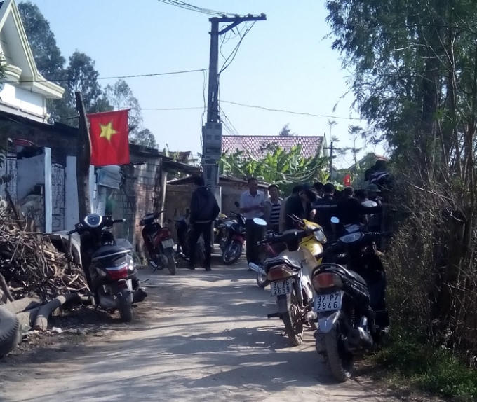 Một tụ điểm đánh bạc bằng hình thức “xóc đĩa” tại xóm Hải Bắc (Diễn Bích, Diễn Châu, Nghệ An).