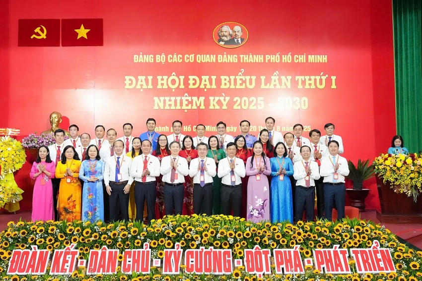 Ban Chấp hành Đảng bộ các cơ quan Đảng TPHCM nhiệm kỳ 2025 – 2030 ra mắt đại hội.
