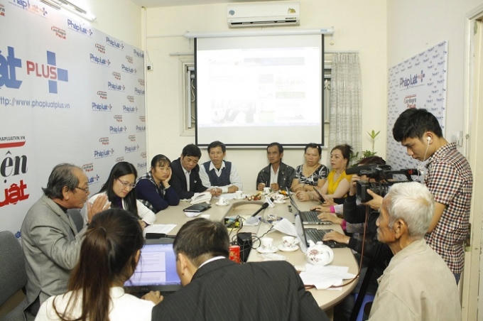 Toàn cảnh buổi giao lưu trực tuyến "Buổi gặp gỡ lịch sử của hai người tù thế kỷ" tại tòa soạn Phapluatplus.vn.