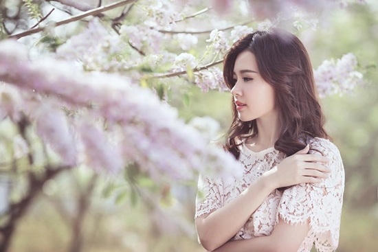 Midu xinh tươi quên chuyện tình buồn, hân hoan đón chào năm mới 2016