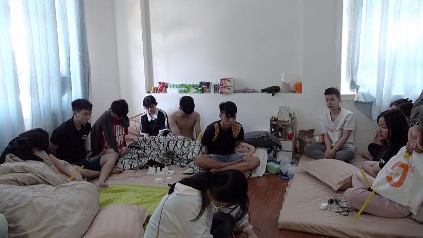 Các đối tượng tại hiện trường