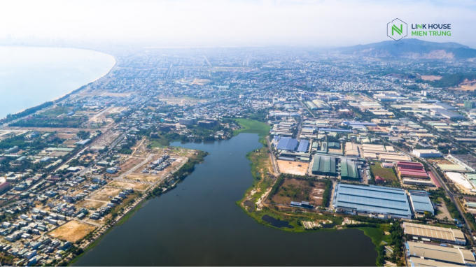 Dự án Homeland Central Park nằm ngay cạnh hồ điều tiết lớn nhất TP Đà Nẵng.