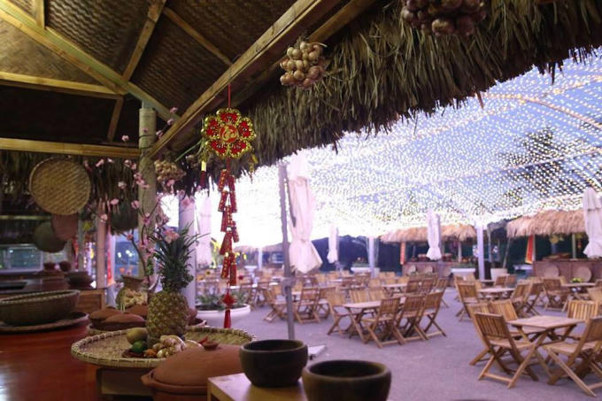 Các gian hàng chợ quê trước giờ đón khách