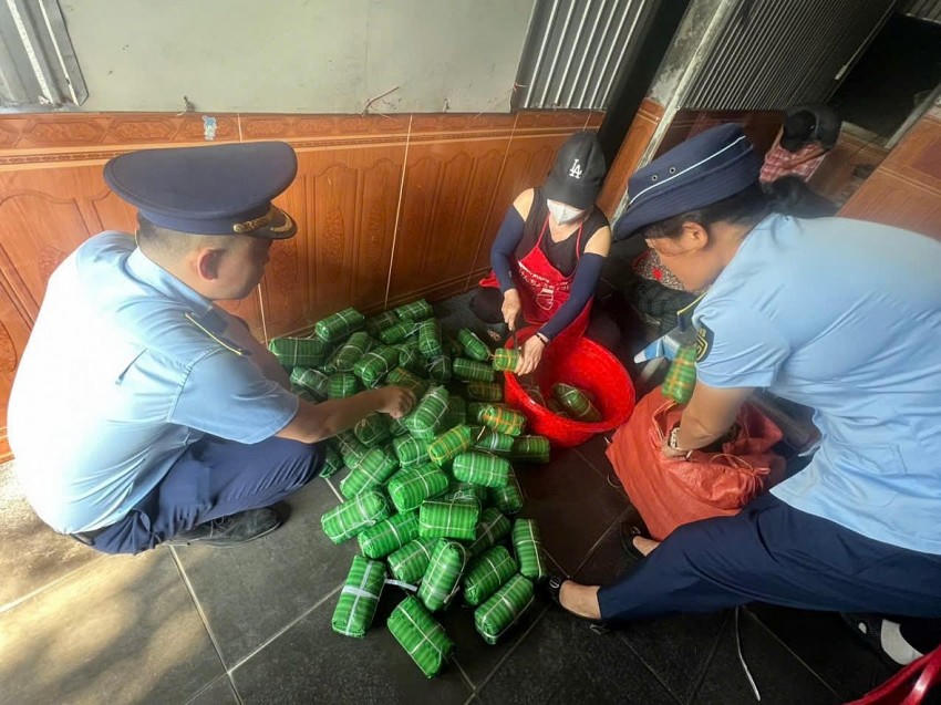 Nghệ An phát hiện gần 1 tấn thực phẩm bẩn, không rõ xuất xứ (Ảnh: Đội QLTT số 3 Chi cục QLTT tỉnh Nghệ An)