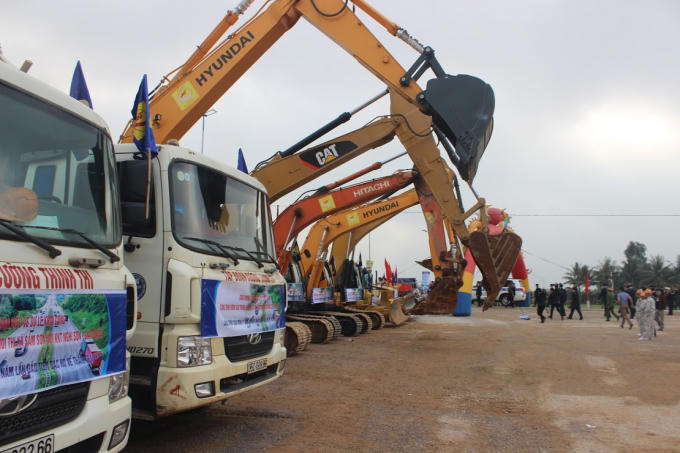 Dự án được thực hiện trong 48 tháng, sẽ trở thành tuyến đường giao thông quan trọng phát triển KT-XH các vùng miền biển Thanh Hóa. (Ảnh: A.Thắng)