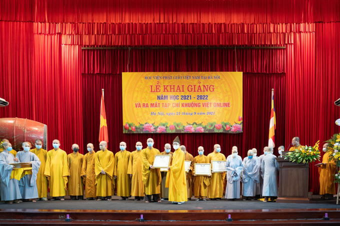 Khai giang 1