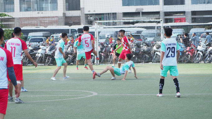 FC Đại Can gặp FC Thanh Tường.