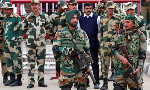Binh lính Ấn Độ tại Kashmir ngày 2/3. Ảnh: AFP.