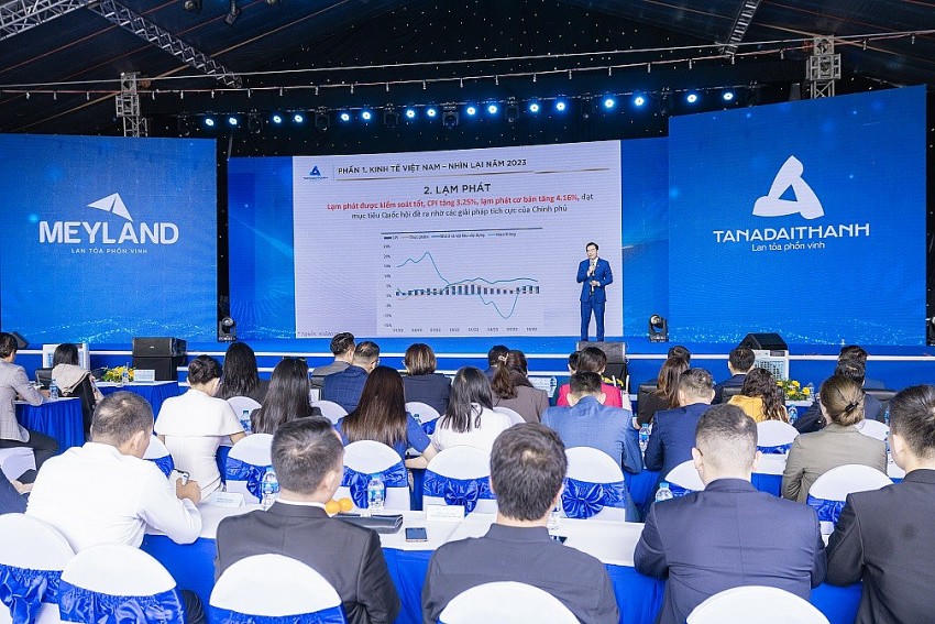 Ông Bùi Đức Anh – Giám đốc kinh doanh toàn quốc mang đến nhiều thông tin đắt giá của dự án cũng như chính sách mới đầy hấp dẫn cho Đại lý.