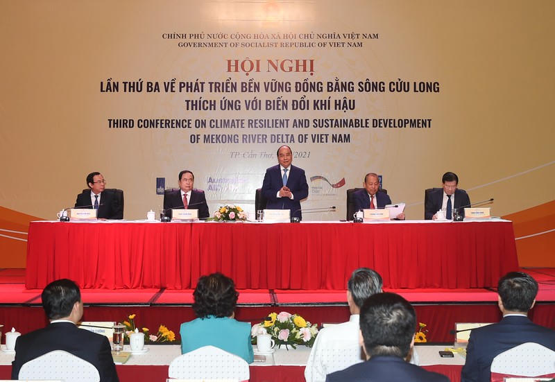 Thủ tướng Chính phủ Nguyễn Xuân Phúc chủ trì Hội nghị. Ảnh VGP