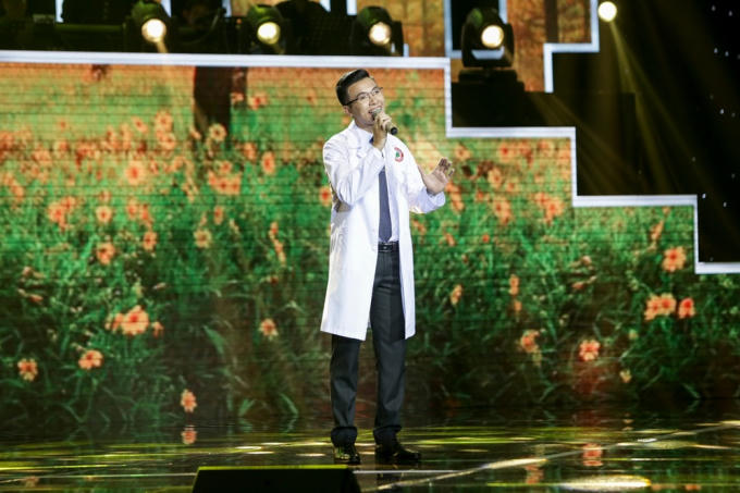 Tập 1 Thần Tượng Bolero: Quang Lê liên tiếp “ăn hiếp” hoa hậu Bolero Như Quỳnh