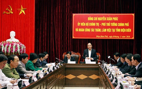 Phó Thủ tướng Chính phủ Nguyễn Xuân Phúc làm việc tại Điện Biên.