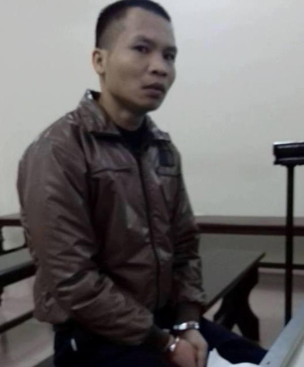 Đoàn trước vành móng ngựa.