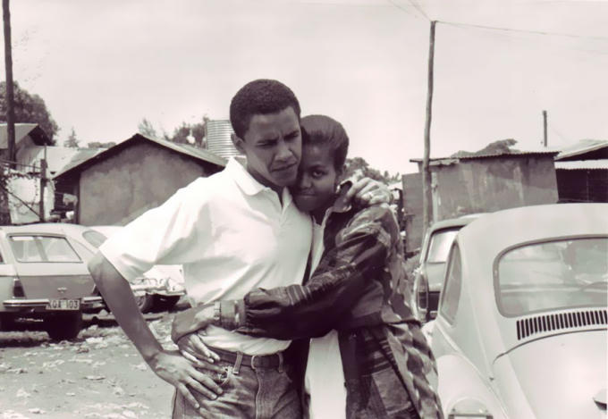 Obama cùng Michelle chụp tại Kenya năm 1992.