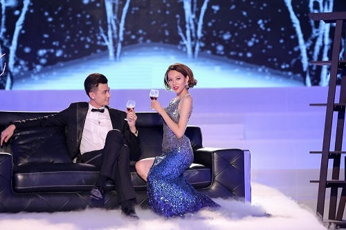 Phí Phương Anh quyến rũ trong tập 8 The Face.