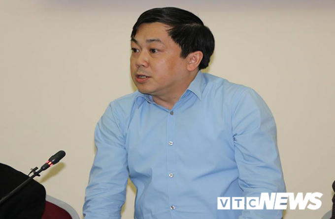 Ông Hoàng Hồng Giang - Cục trưởng Cục Đường thủy nội địa nhận hình thức nghiêm túc kiểm điểm rút kinh nghiệm. (Ảnh: Hoàng Hưng).