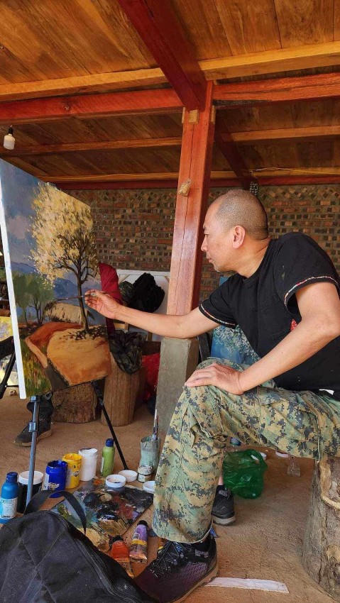 30 hoạ sỹ Việt Nam đã tham gia một trải nghiệm khó quên tại Trại sáng tác "Lạc trôi dưới rừng Sơn Tra"